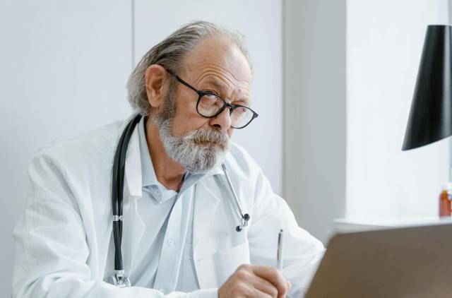 director's corner - retirement age